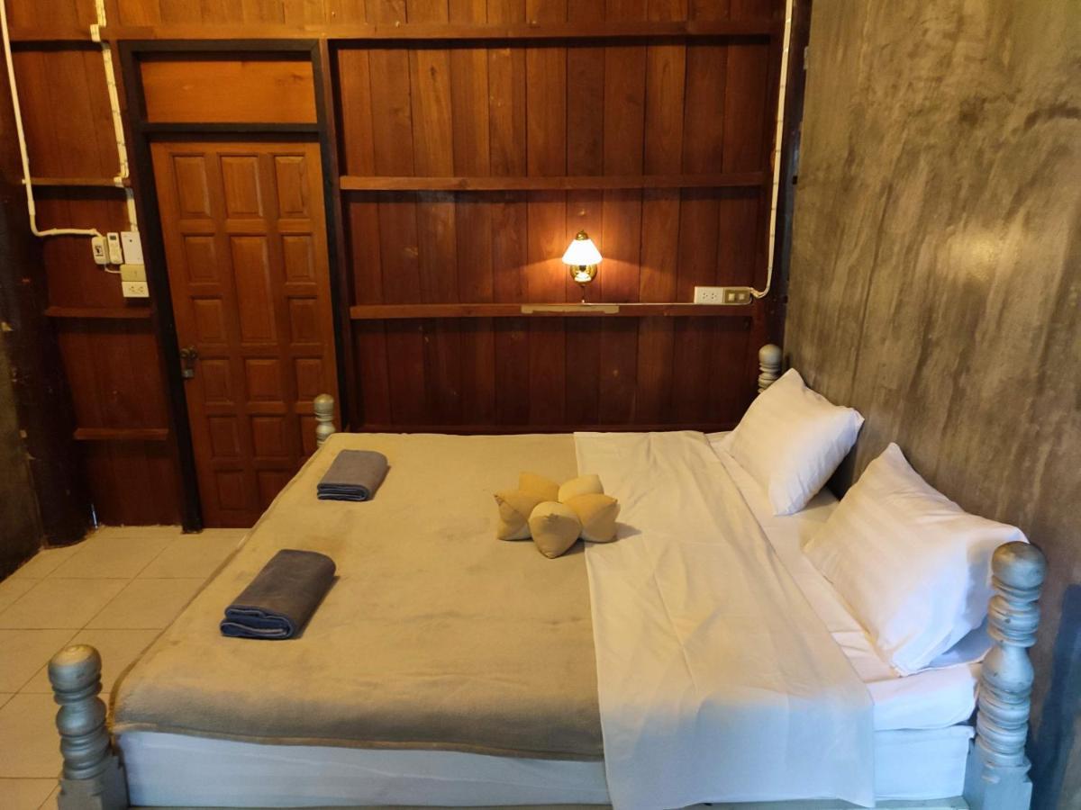 Kwanlah Homestay Mae Chaem Exteriör bild