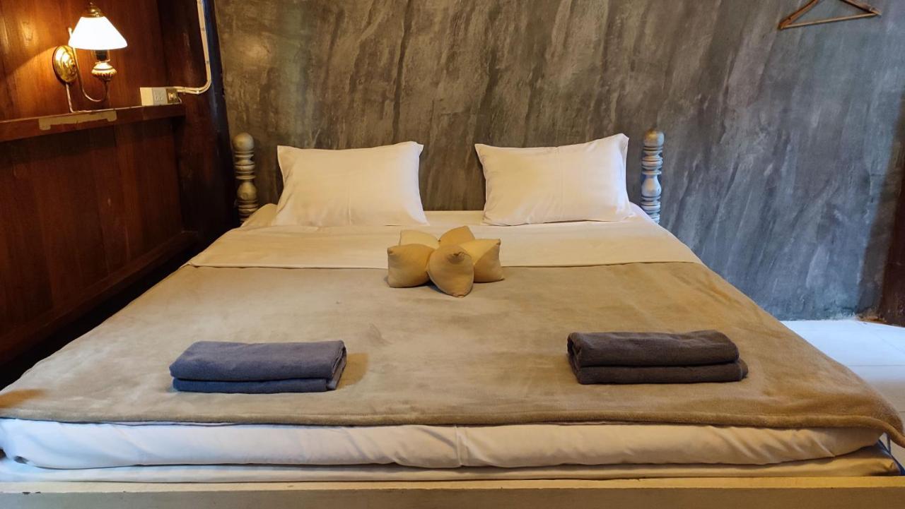 Kwanlah Homestay Mae Chaem Exteriör bild