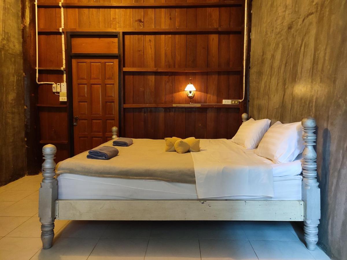 Kwanlah Homestay Mae Chaem Exteriör bild