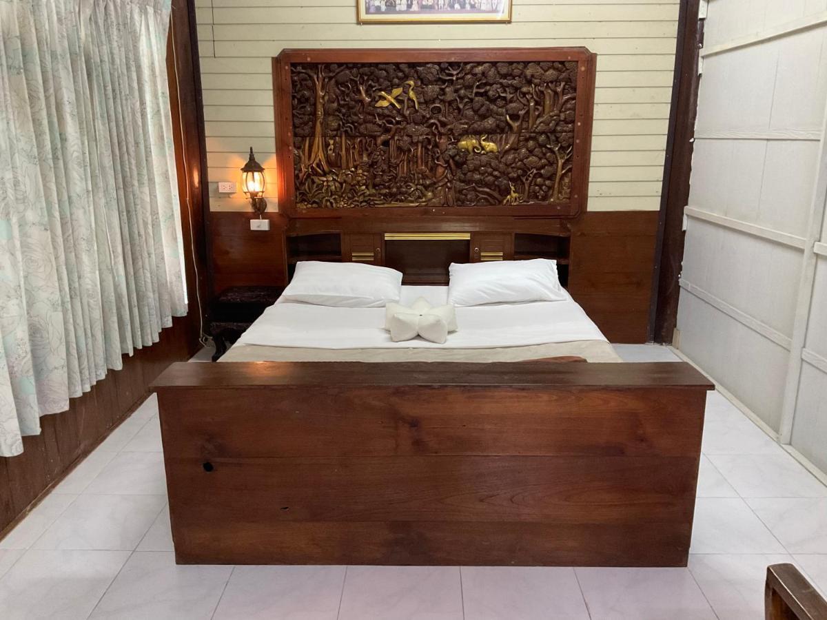 Kwanlah Homestay Mae Chaem Exteriör bild