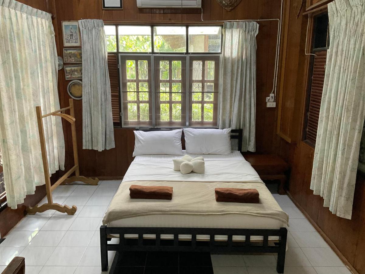 Kwanlah Homestay Mae Chaem Exteriör bild