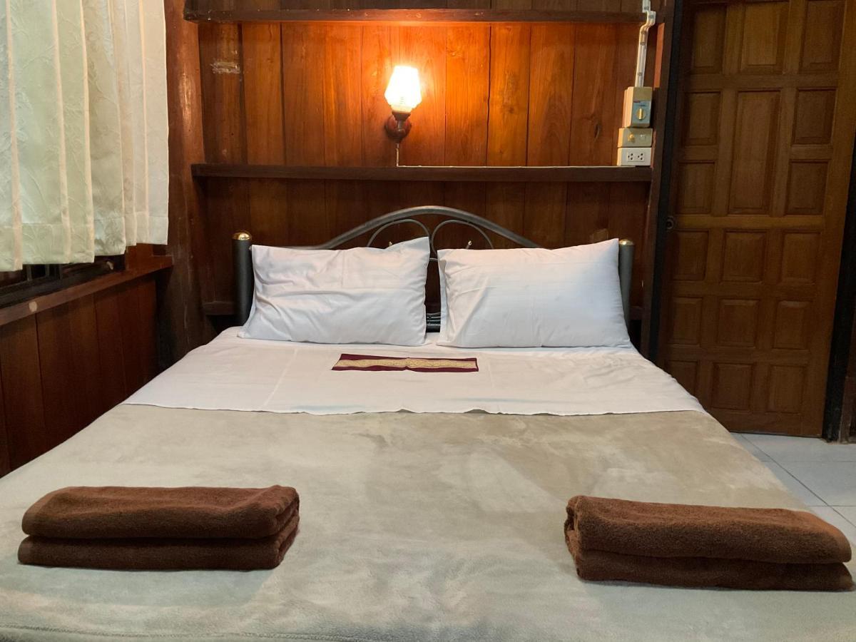 Kwanlah Homestay Mae Chaem Exteriör bild
